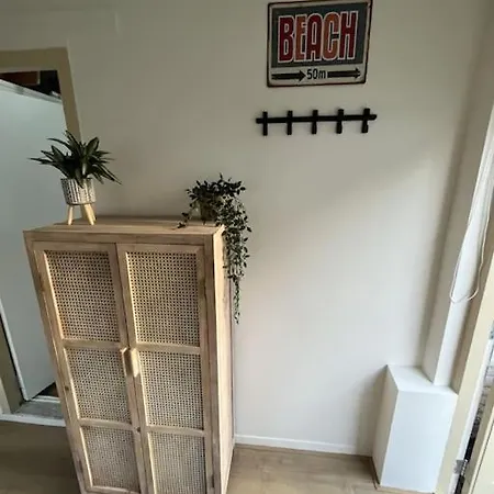 Bed & - Free Parking And Close To Beach!