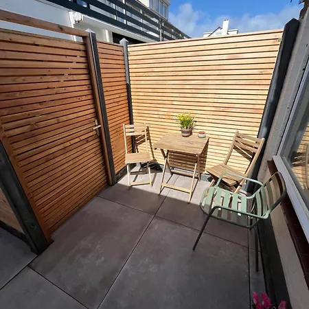 Bed & - Free Parking And Close To Beach! Дом отдыха Нордвейк-ан-Зее