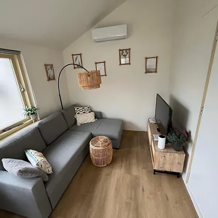 Bed & - Free Parking And Close To Beach! Holiday home