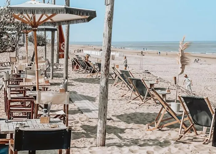 Bed & - Free Parking And Close To Beach!