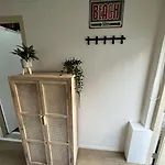 Bed & - Free Parking And Close To Beach!